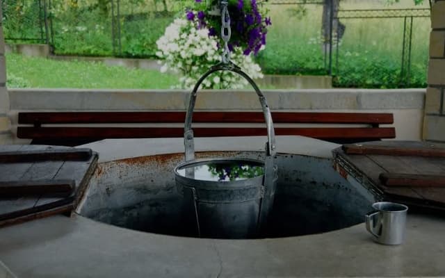 Pozo integrado en una cocina, para mostrar como potabilizar agua de pozo